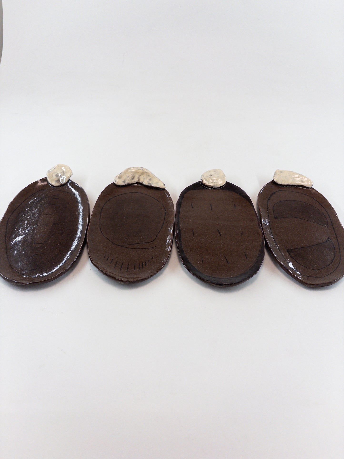 【追分めぐみ】 ぺたん皿 16