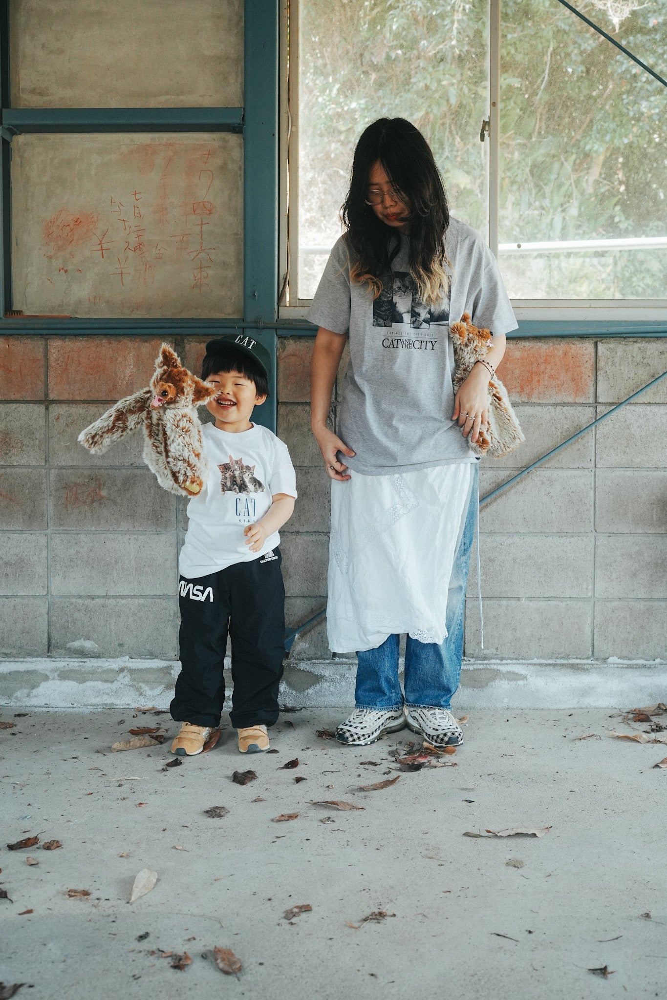 【AKISHIKA DESIGN】 CAT AND THE CITY T-SHIRTS