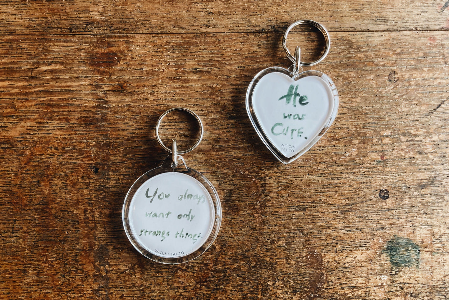 WITCHI TAI TOWITCHI TAI TO 書籍+キーホルダー+ステッカー 3種setA「メガネの彼」