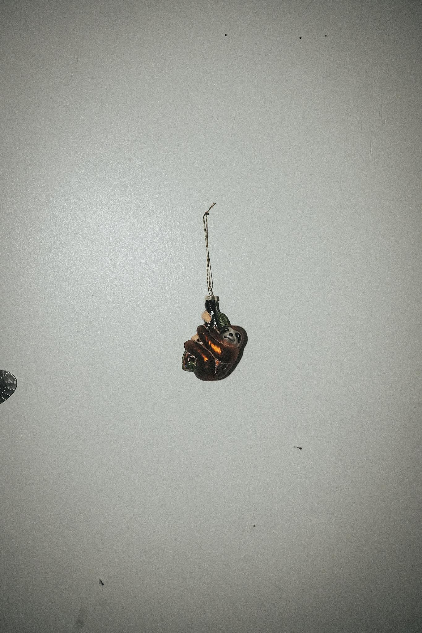 ガラスオーナメント　ナマケモノ