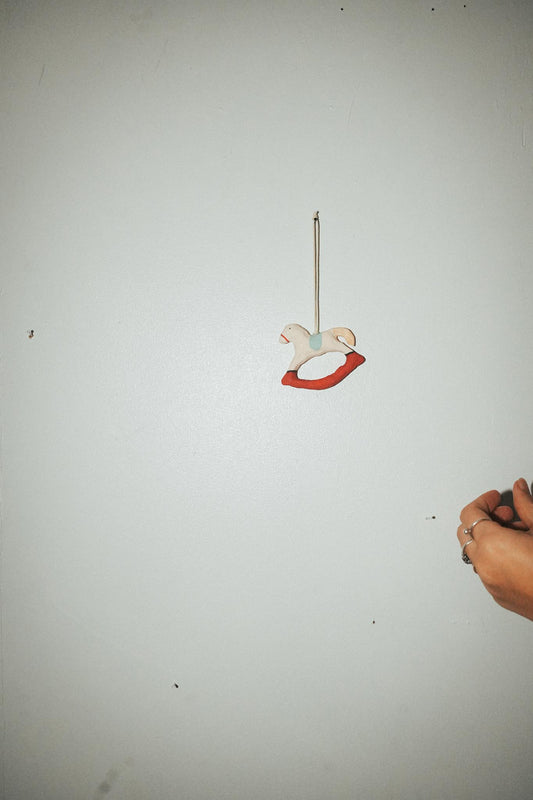 ペーパーマッシュオーナメント 木馬