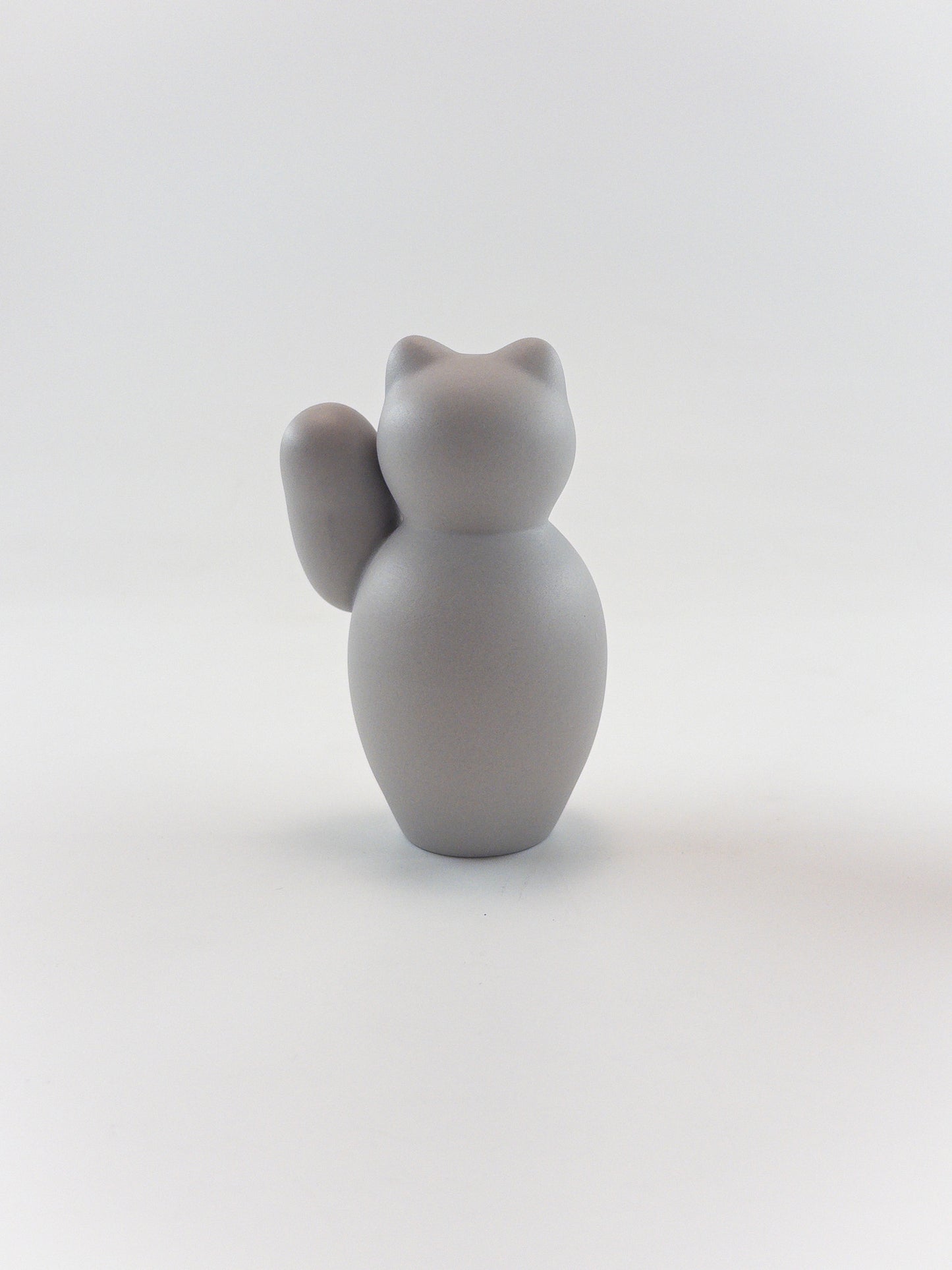 【菊池俊治】MANEKINEKO グレー