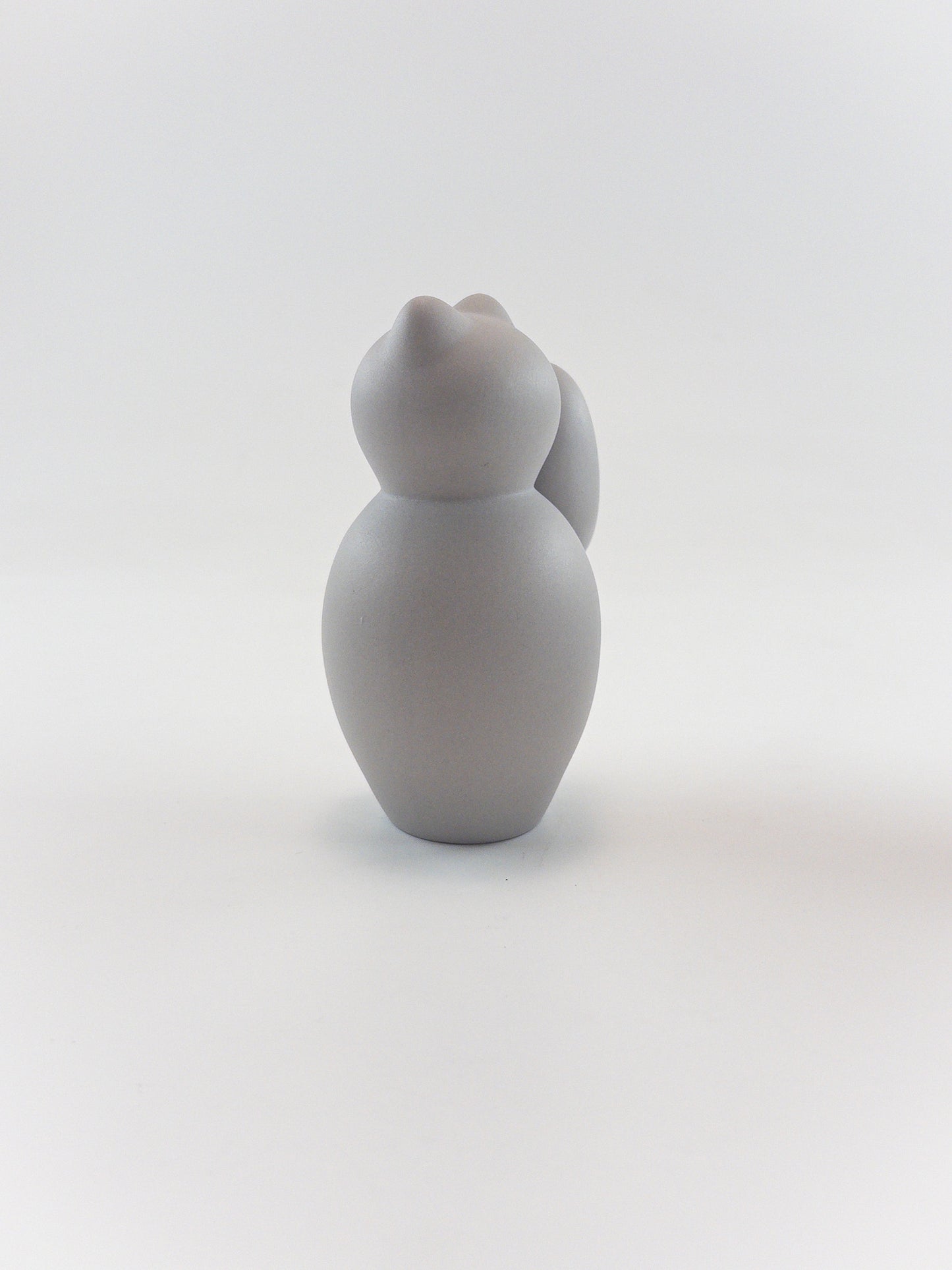 【菊池俊治】MANEKINEKO グレー