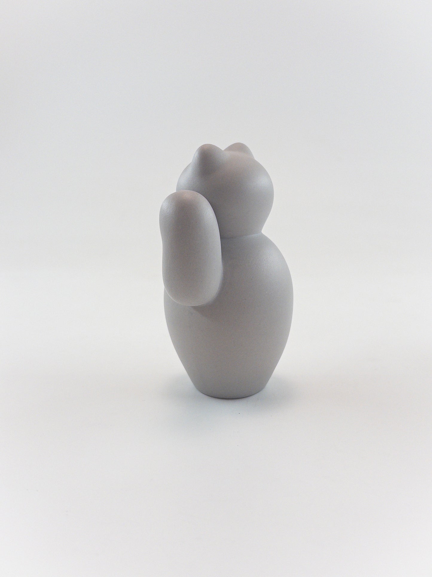 【菊池俊治】MANEKINEKO グレー