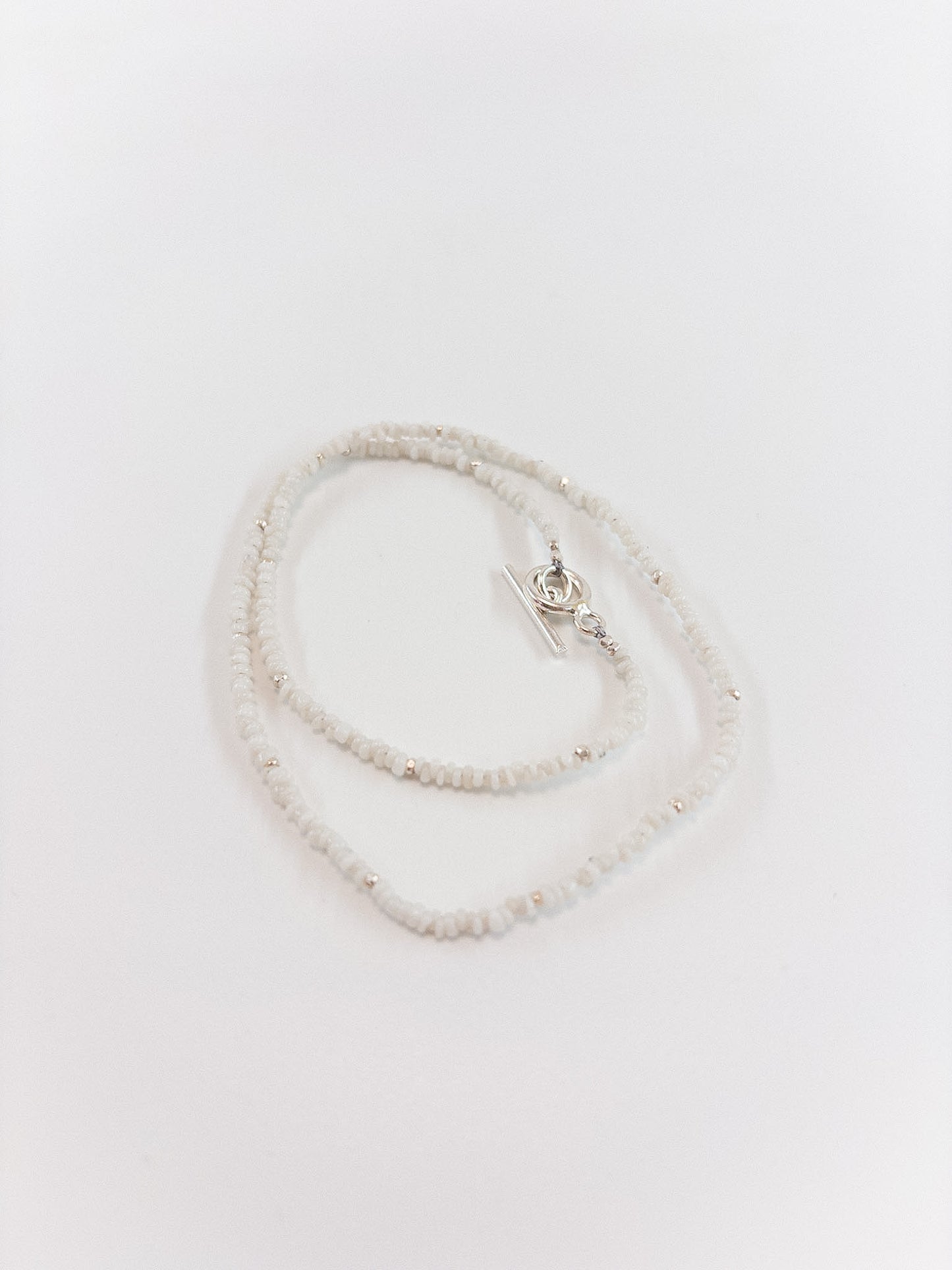 【accessories mau】ガラスビーズ&カレンシルバーネックレス　a