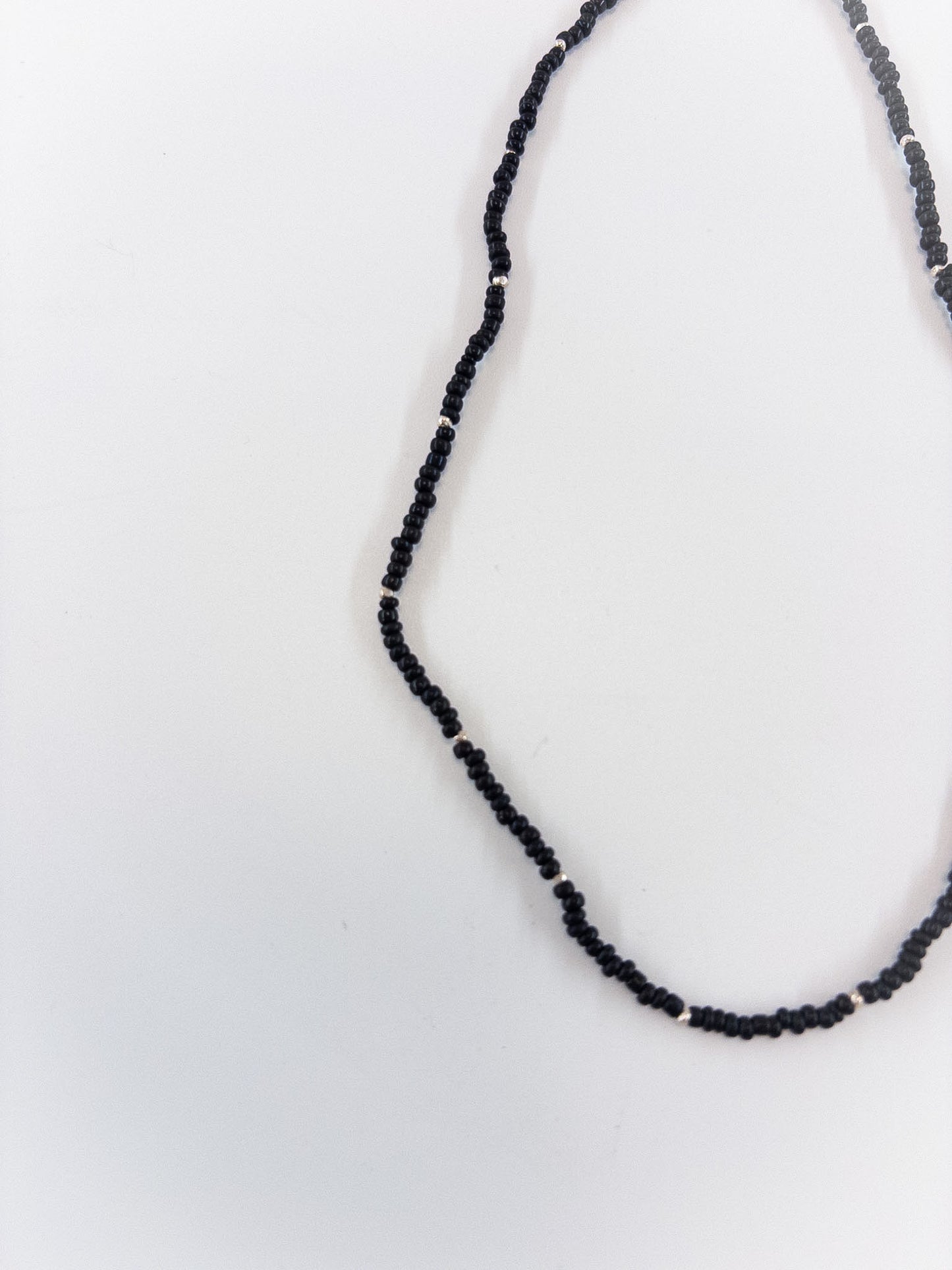 【accessories mau】ガラスビーズ&カレンシルバーネックレス　Black