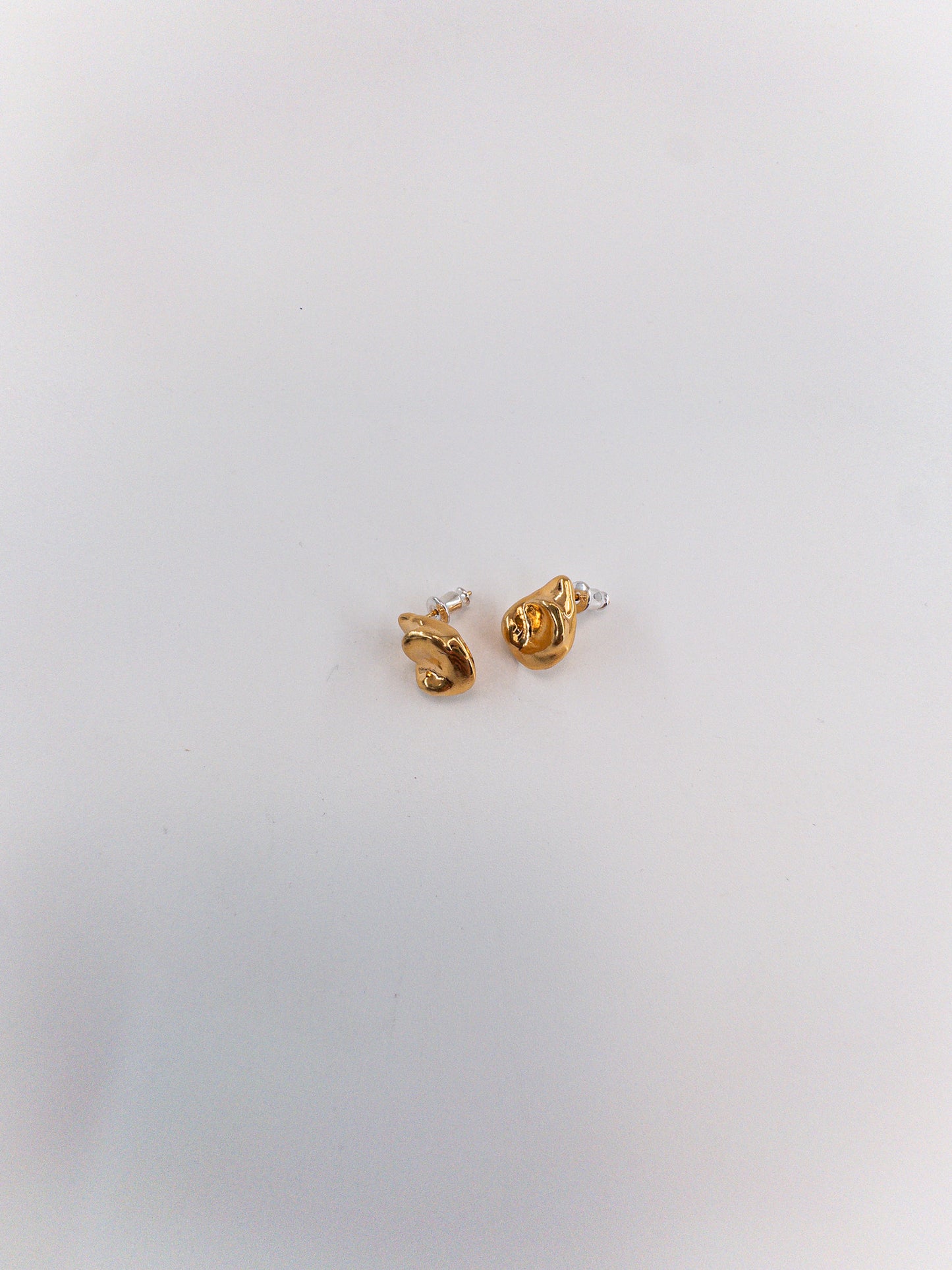 【accessories mau】バロックメッキピアス