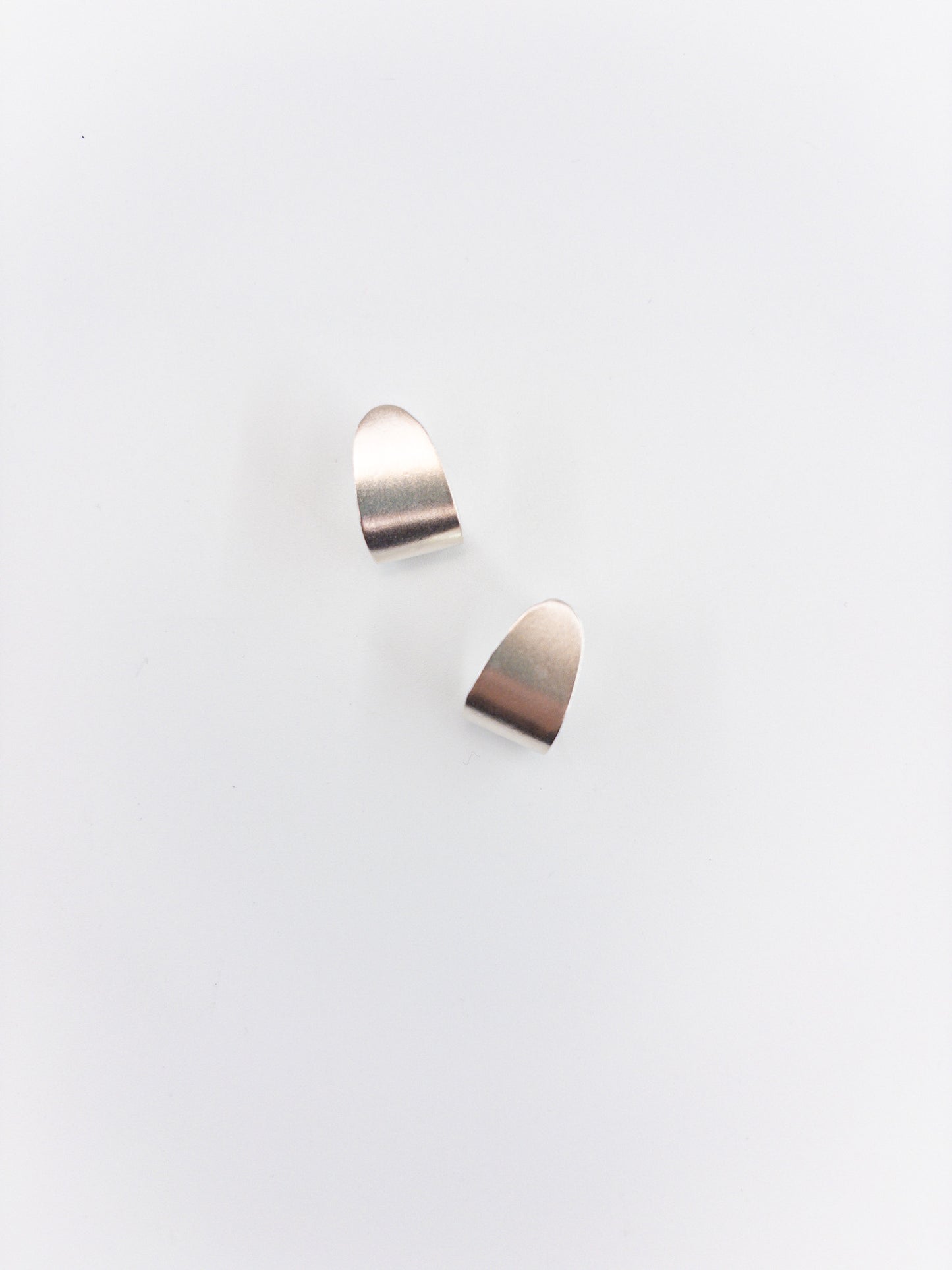 【accessories mau】し シルバーピアス