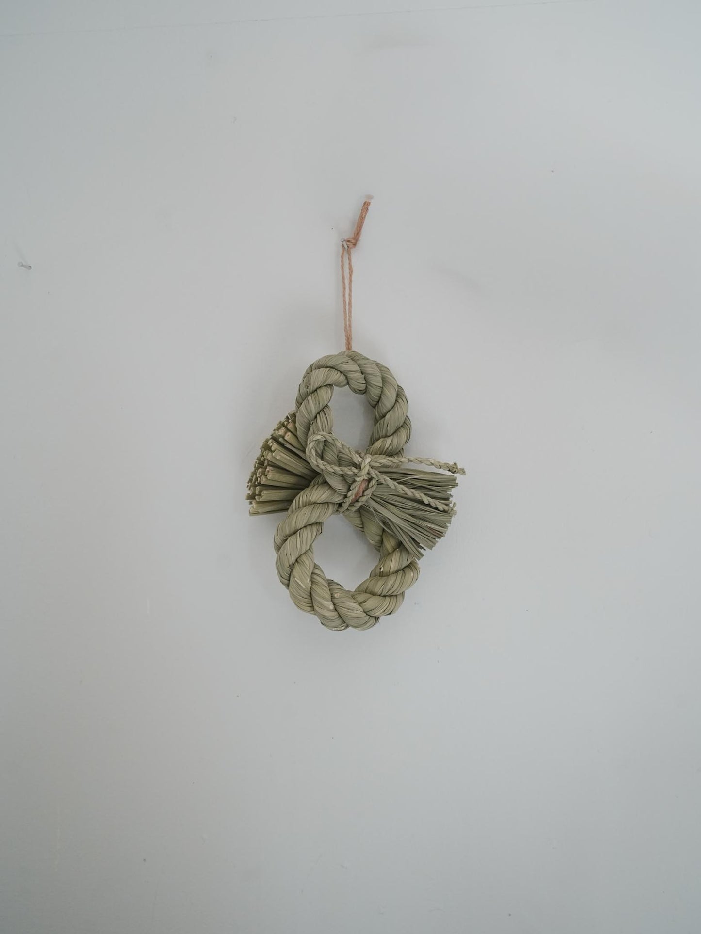 【わらむ】しめ飾り　三拍子