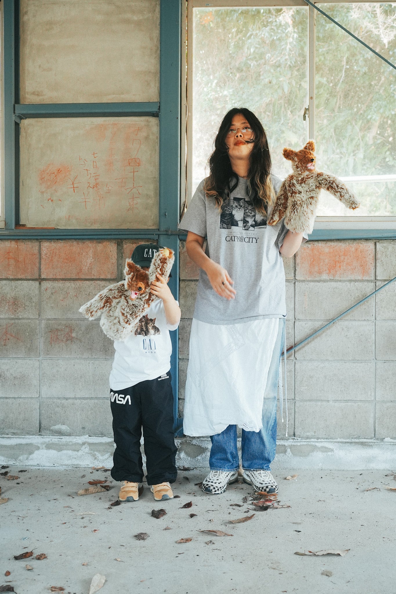 【AKISHIKA DESIGN】 CAT AND THE CITY T-SHIRTS