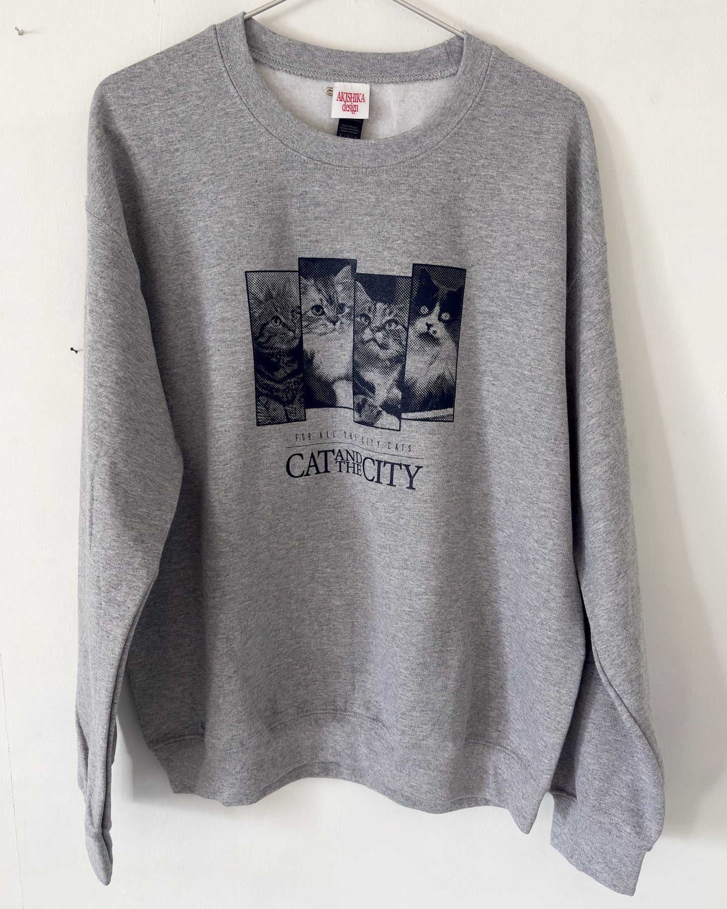 【AKISHIKA DESIGN】 CAT AND THE CITY SWEAT